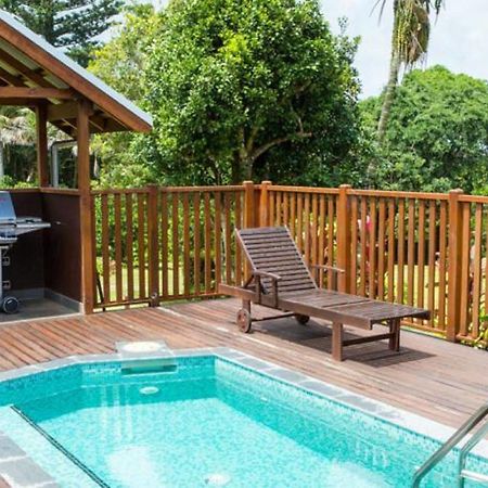 Hideaway Retreat Hotel Бернт Пайн Екстериор снимка