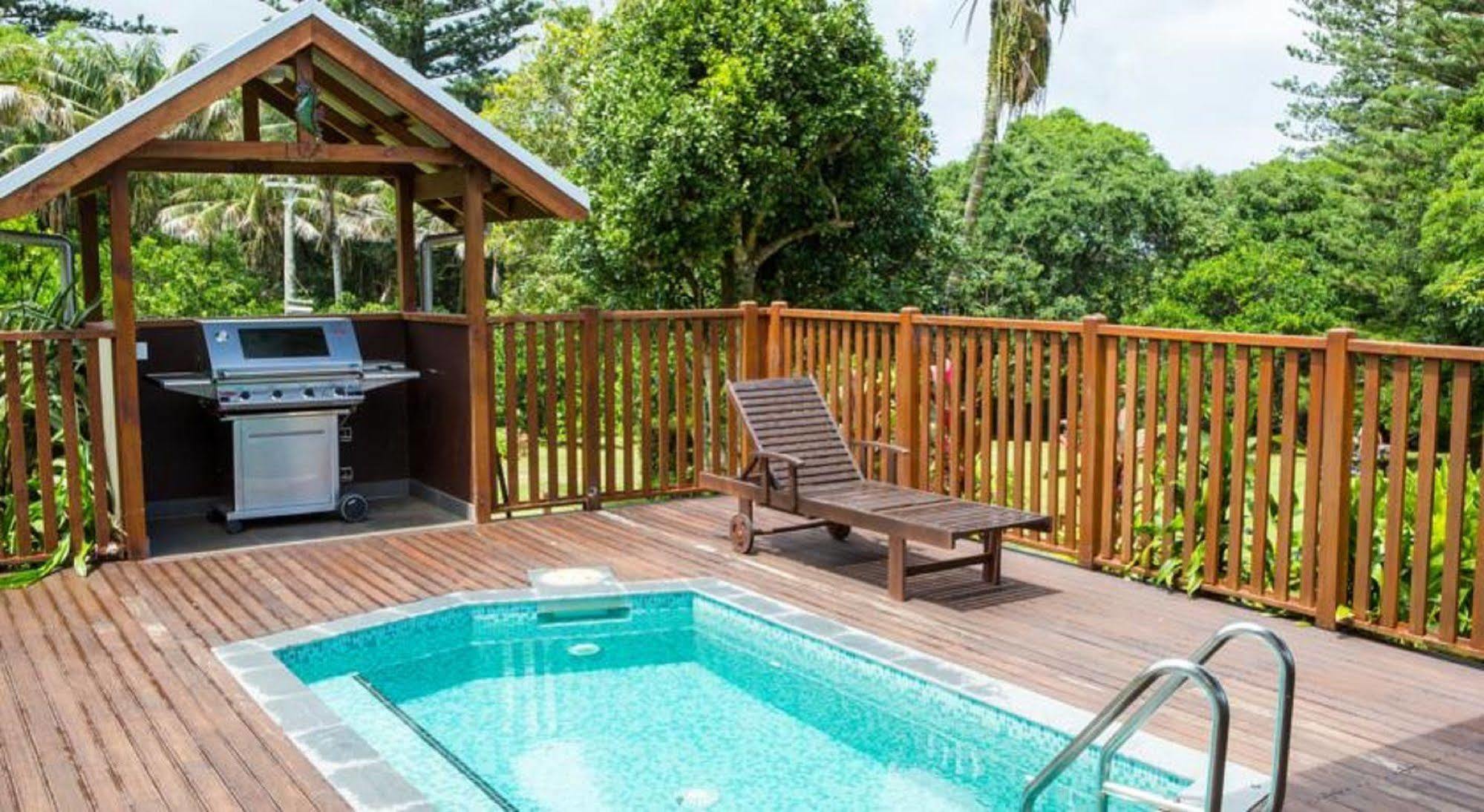 Hideaway Retreat Hotel Бернт Пайн Екстериор снимка