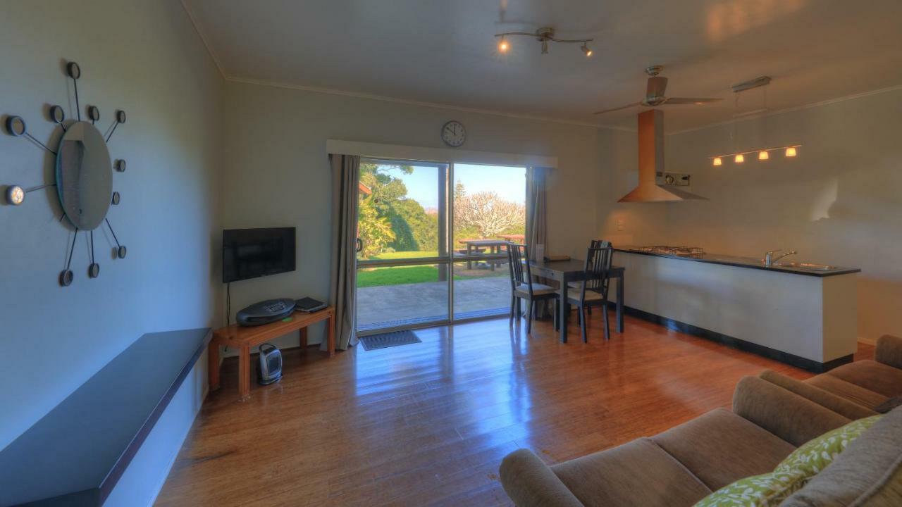 Hideaway Retreat Hotel Бернт Пайн Екстериор снимка